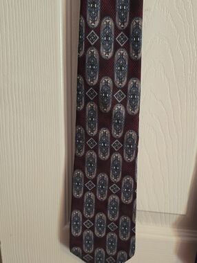 Halston Heritage Burgundy and Navy Geometric Silk Tie